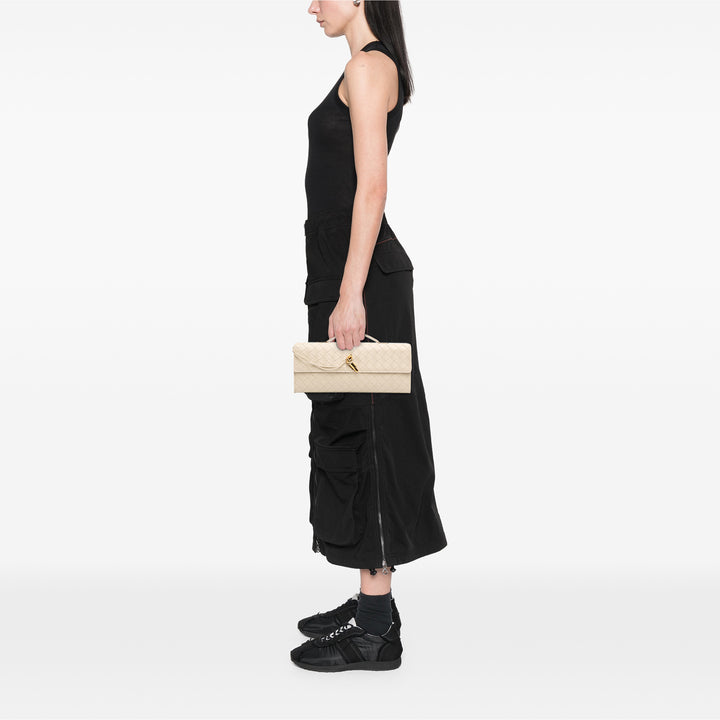 Bottega Veneta Cuir d’agneau Intrecciato Andiamo Pochette