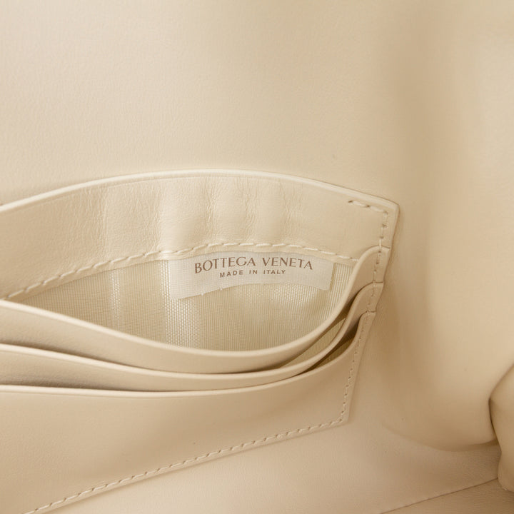 Bottega Veneta Cuir d’agneau Intrecciato Andiamo Pochette