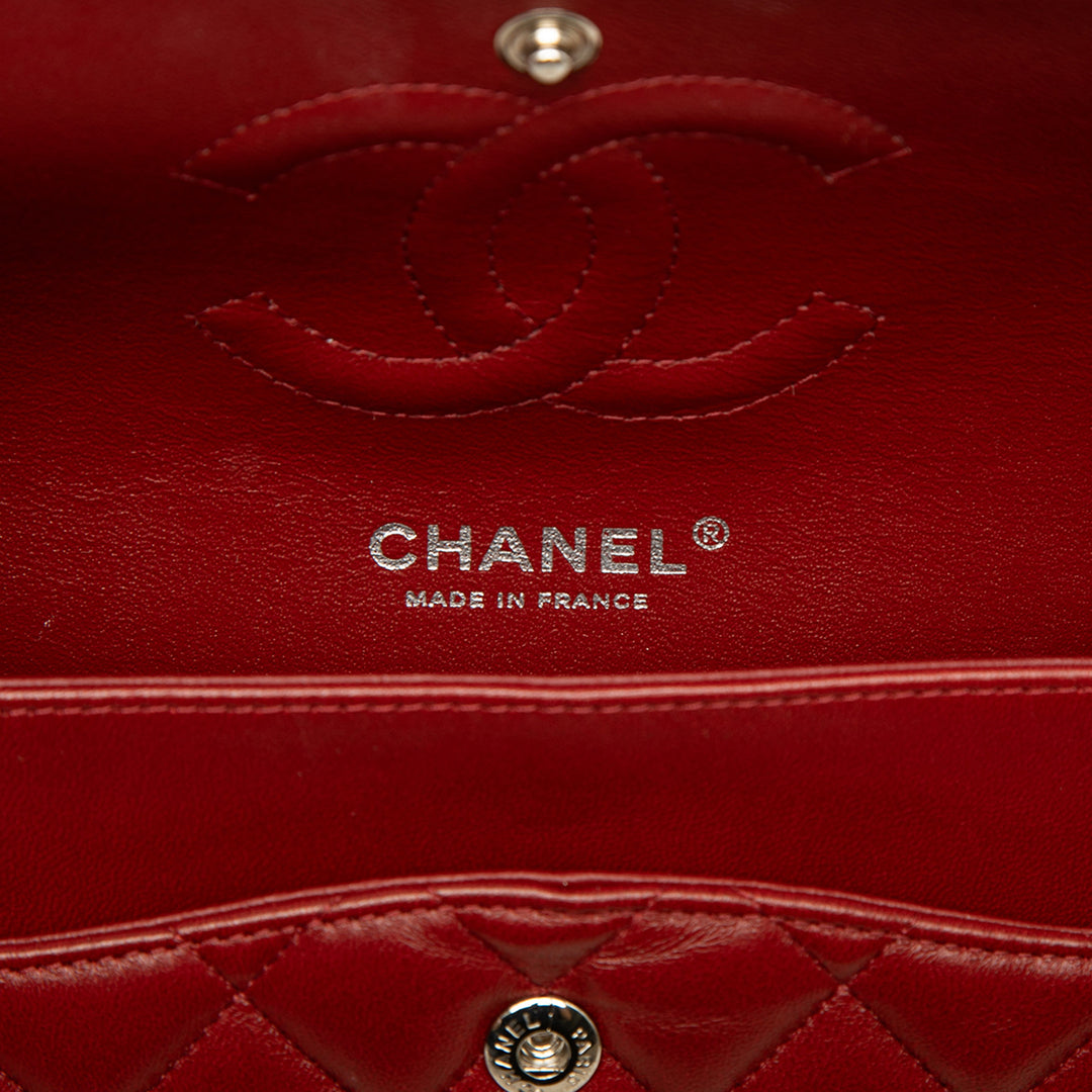 Chanel Classic Double rabat Moyen Cuir d'agneau Rouge