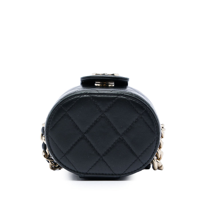 Chanel Matelassé Rond Vanity avec chaîne Mini Cuir d'agneau Noir – vue 3 – GABY PARIS