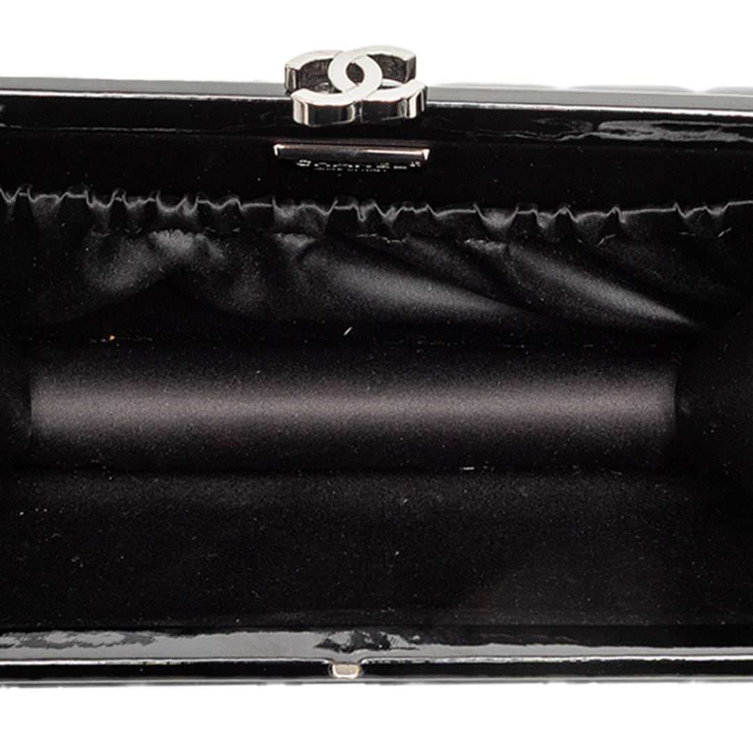 Chanel CC Chocolate Bar Cuir verni Frame Pochette – GABY PARIS Authentique