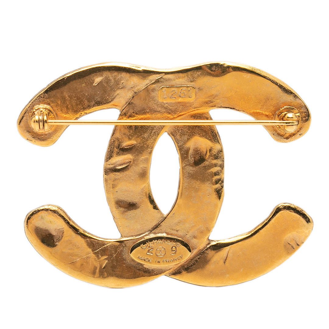 Chanel CC plaqué Matelassé Diamond Broche
