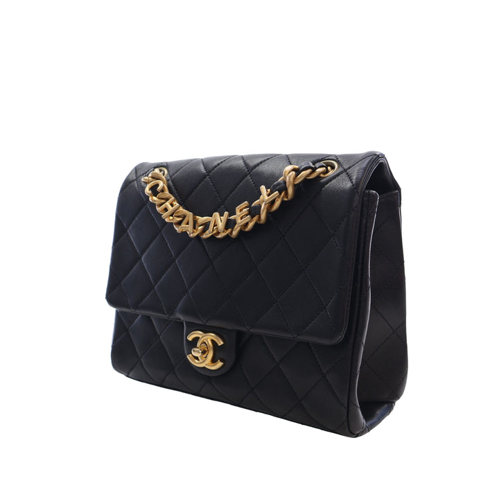 Chanel Sac bandoulière Matelassé Logo Letters Chanel Touch Chaîne à rabat Cuir d'agneau Noir – vue 12 – GABY PARIS