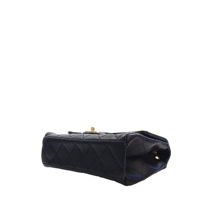 Chanel Sac bandoulière Matelassé Logo Letters Chanel Touch Chaîne à rabat Cuir d'agneau Noir – vue 15 – GABY PARIS
