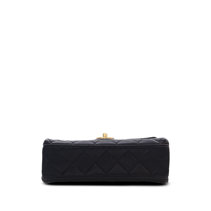 Chanel Sac bandoulière Matelassé Logo Letters Chanel Touch Chaîne à rabat Cuir d'agneau Noir – vue 3 – GABY PARIS