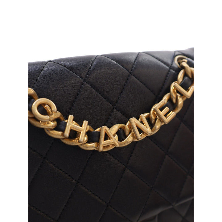 Chanel Sac bandoulière Matelassé Logo Letters Chanel Touch Chaîne à rabat Cuir d'agneau Noir – vue 6 – GABY PARIS