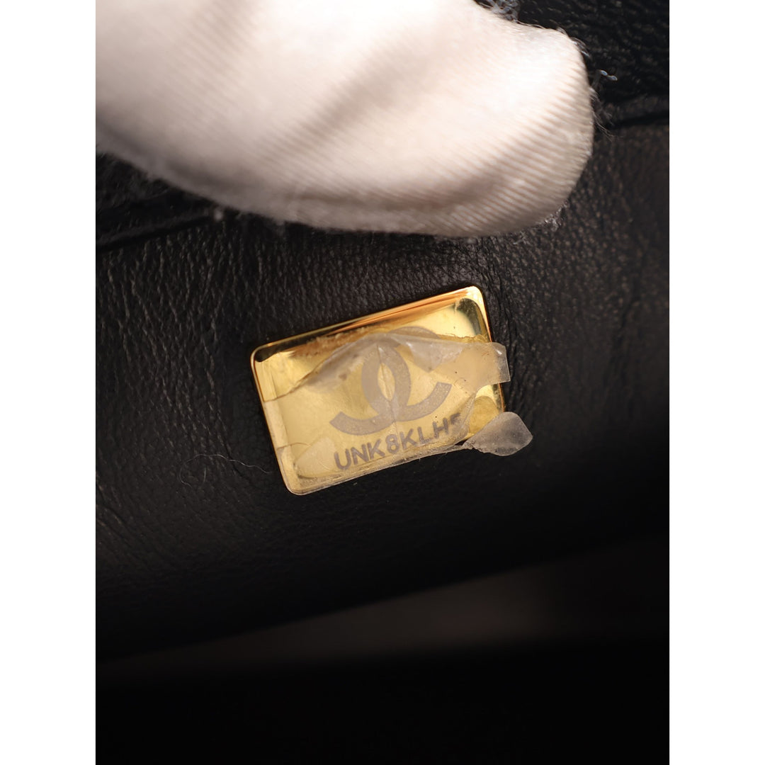 Chanel Sac bandoulière Matelassé Logo Letters Chanel Touch Chaîne à rabat Cuir d'agneau Noir – vue 7 – GABY PARIS