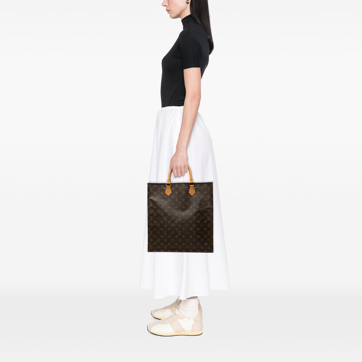 Louis Vuitton Cabas Plat Monogram Marron – vue 9 – GABY PARIS