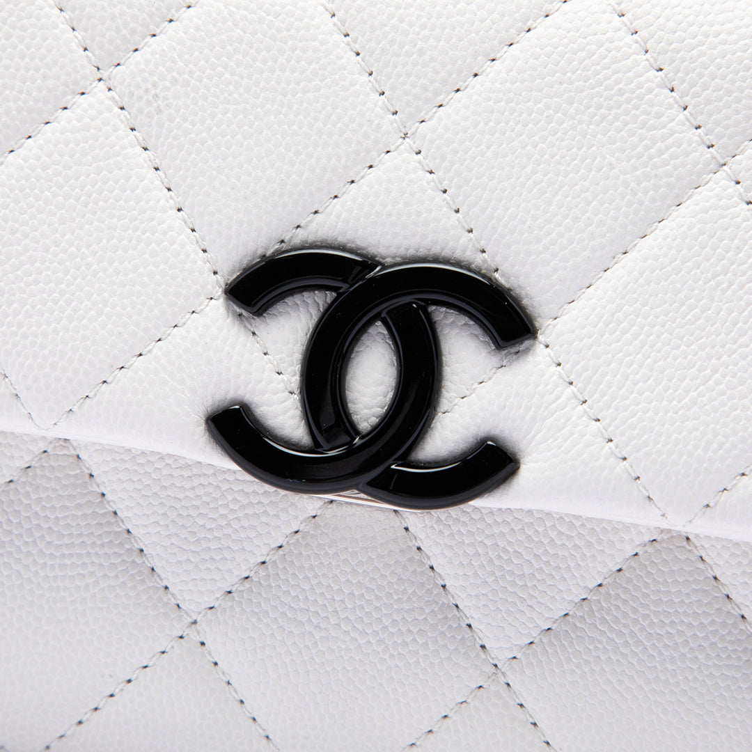 Chanel Sac bandoulière Matelassé My Everything à rabat Petit Cuir caviar Blanc – vue 5 – GABY PARIS