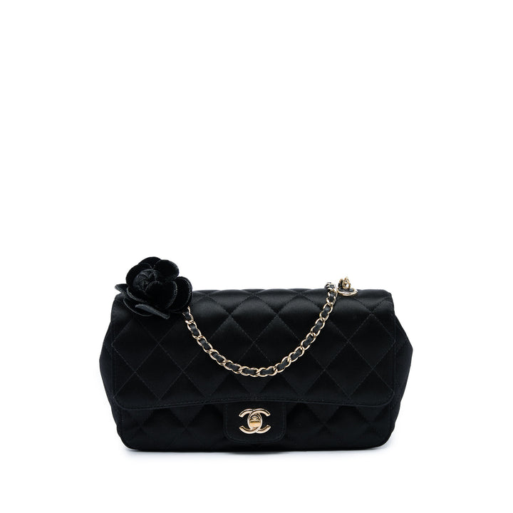 Chanel Sac bandoulière CC Matelassé Camellia à rabat Mini Noir – vue principale – GABY PARIS