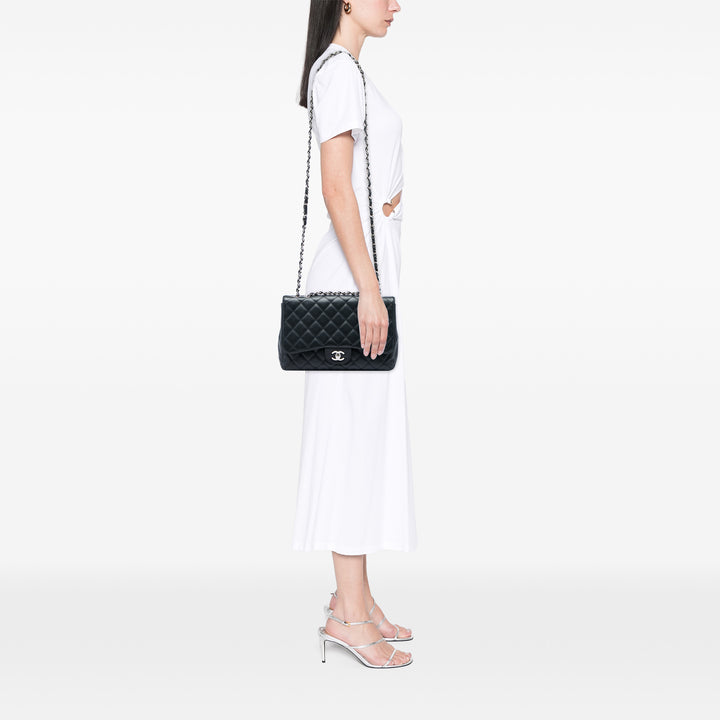 Chanel Sac porté épaule Classic Rabat simple Jumbo Cuir caviar Noir – vue 5 – GABY PARIS