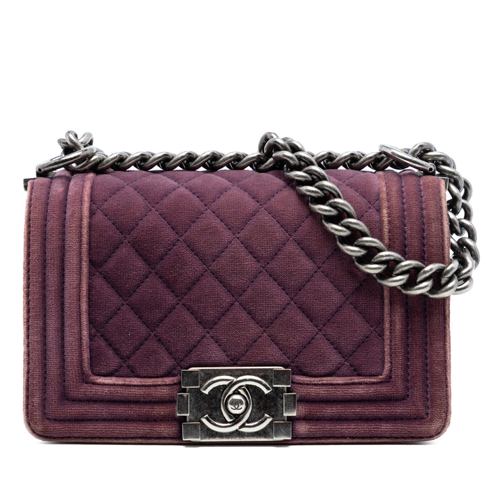 Chanel Small Matelassé Velours Boy à rabat