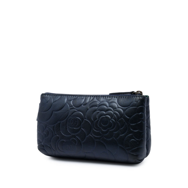 Chanel Pochette CC embossé Camellia Cuir d'agneau Bleu – vue 2 – GABY PARIS