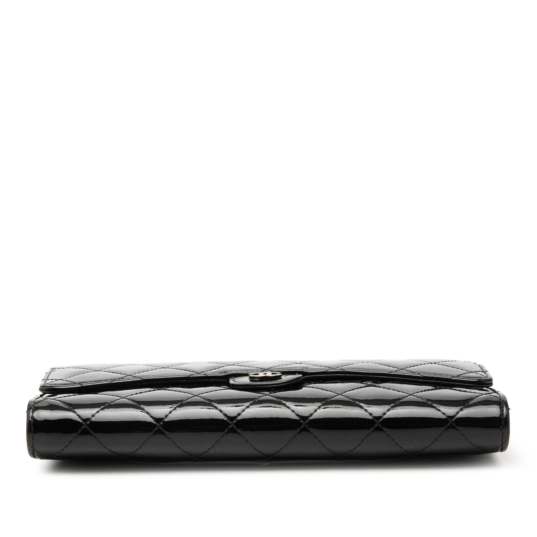 Chanel CC Matelassé Cuir verni Classic à rabat Portefeuille long