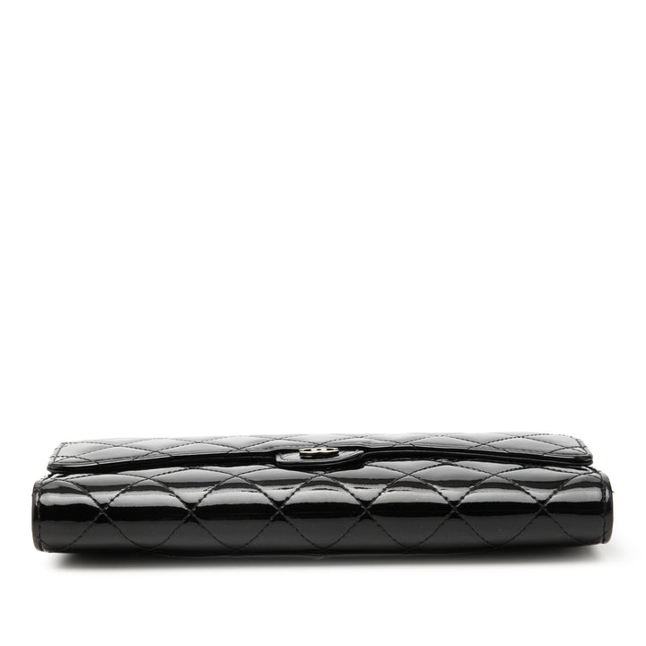 Chanel CC Matelassé Cuir verni Classic à rabat Portefeuille long