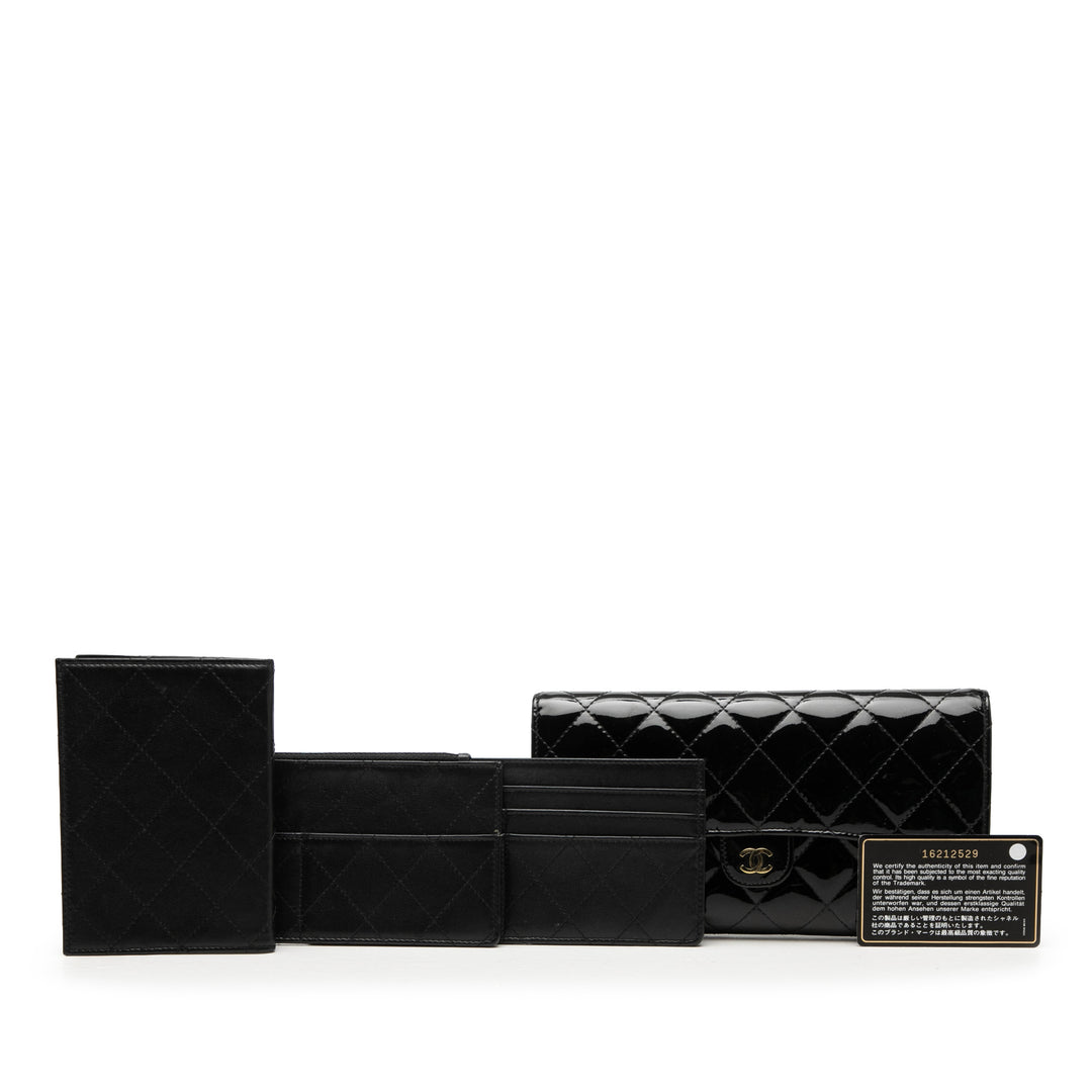 Chanel CC Matelassé Cuir verni Classic à rabat Portefeuille long