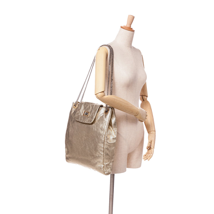 Chanel perforé Crackled Métallisé Drill Cabas Cuir de veau Doré – vue 10 – GABY PARIS