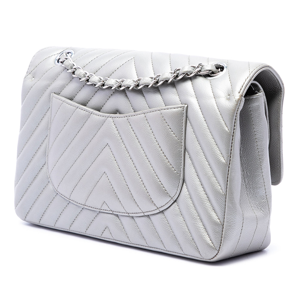 Chanel Classic Chevron Double rabat Moyen Cuir caviar Argenté – vue 2 – GABY PARIS