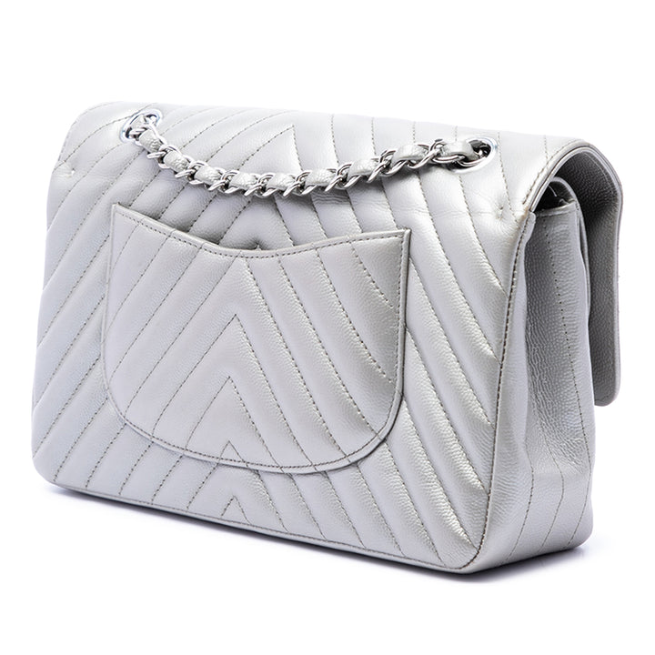 Chanel Classic Chevron Double rabat Moyen Cuir caviar Argenté – vue 2 – GABY PARIS