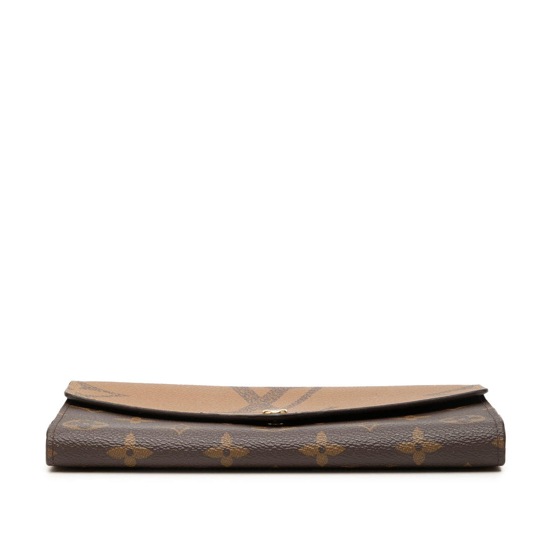 Louis Vuitton Giant Sarah Portefeuille long Monogram Reverse Marron – vue 3 – GABY PARIS