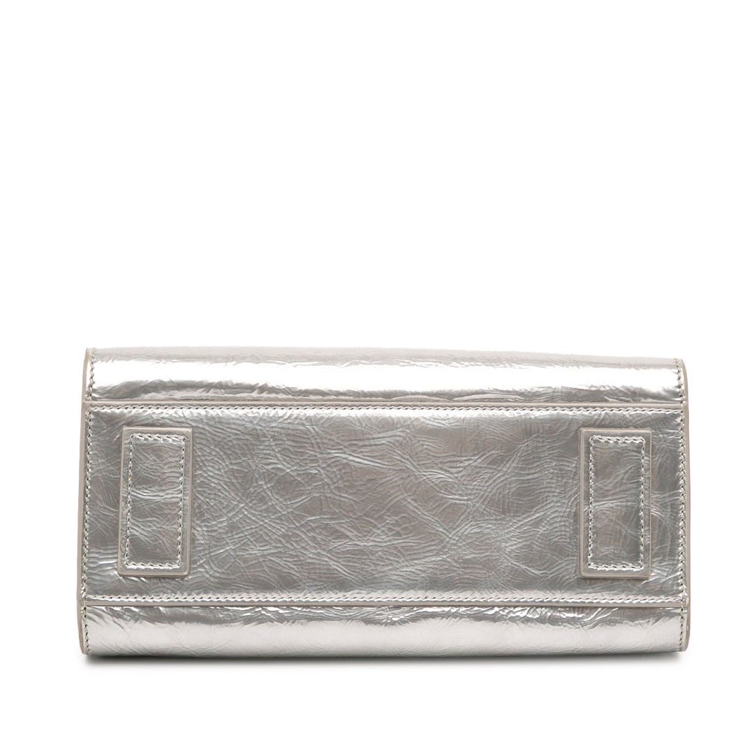 Saint Laurent Nano Métallisé Crinkled Cuir de veau Supple Sac De Jour Sac cartable Argenté
