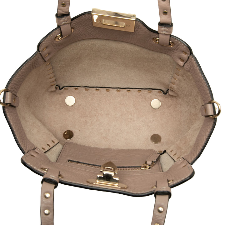 Valentino Sac à main Grainy Rockstud Mini Cuir de veau Marron – vue 4 – GABY PARIS