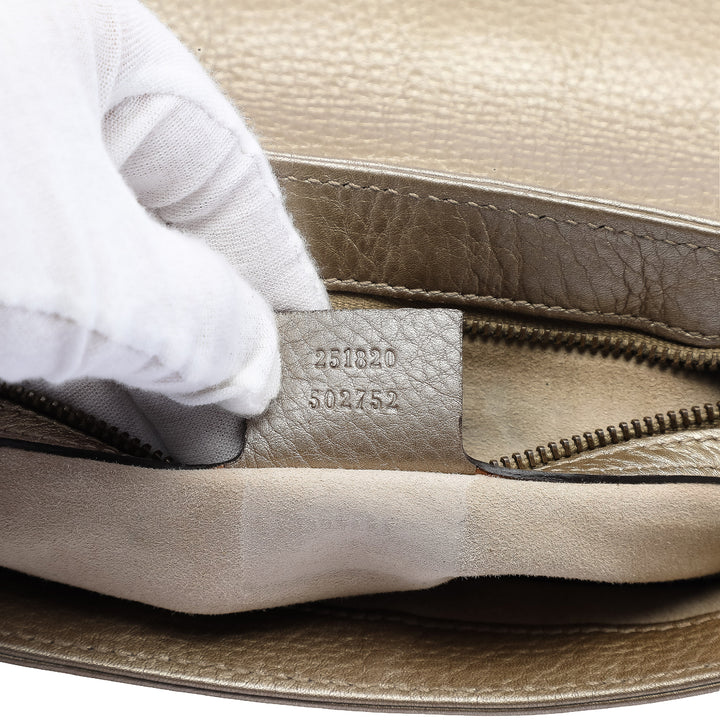 Gucci Medium Cuir de veau 1973 Chain Sac porté croisé