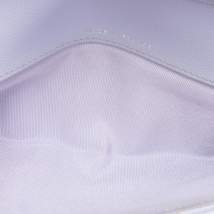 Chanel Étui CC Matelassé Sunglasses avec chaîne Cuir caviar Violet – vue 4 – GABY PARIS