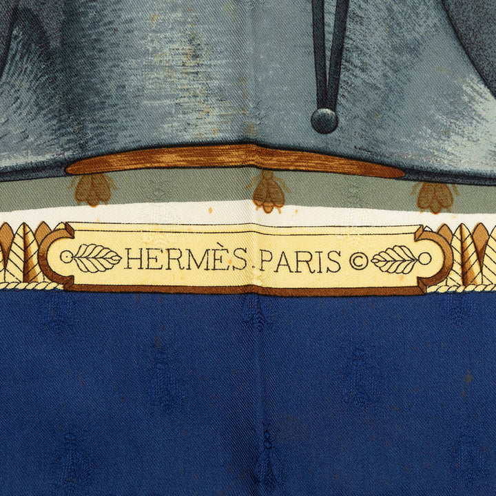 Hermès Napoleon Foulard 90 Bleu – vue 3 – GABY PARIS