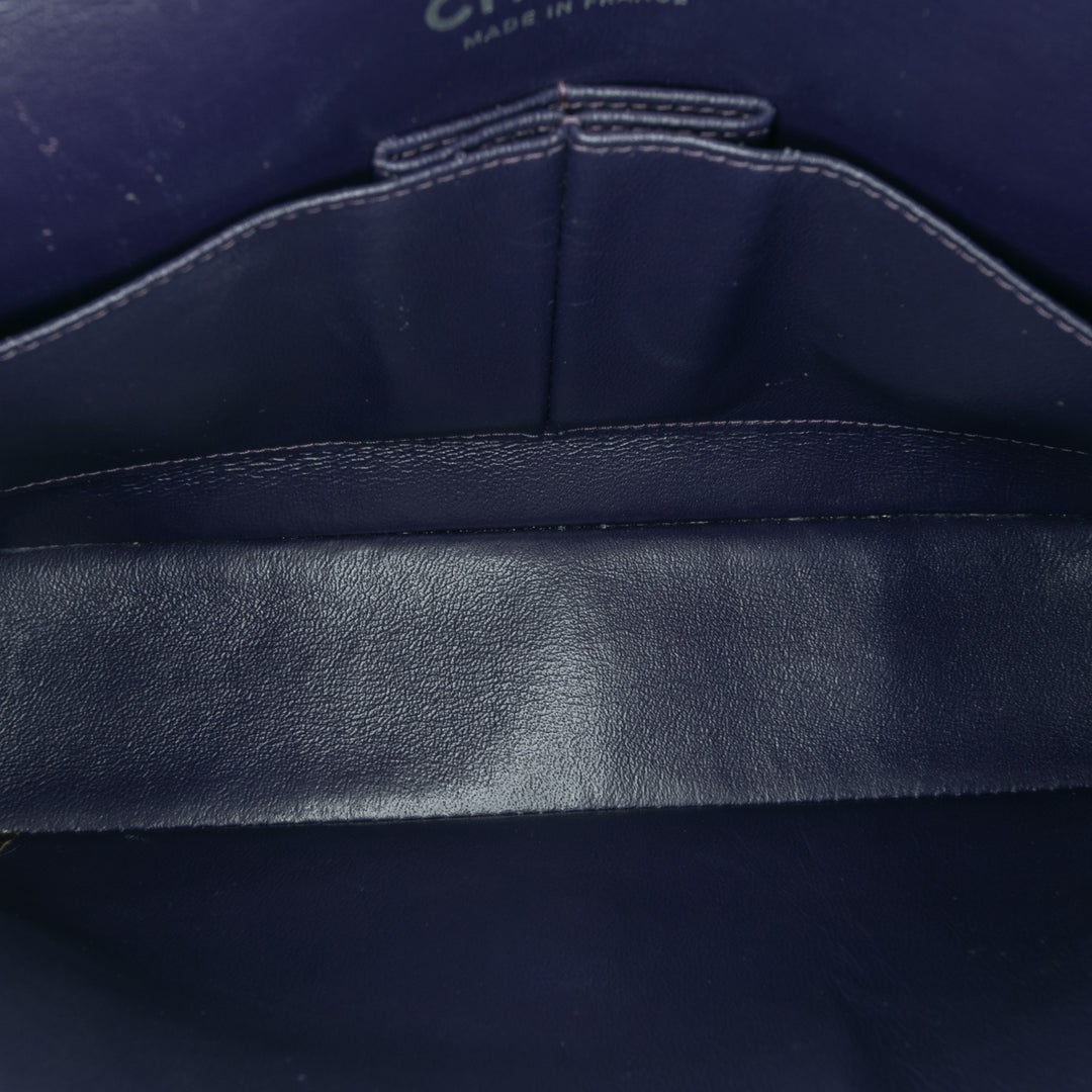 Chanel Medium Classic Cuir d’agneau Double rabat Bleu – GABY PARIS Authentique