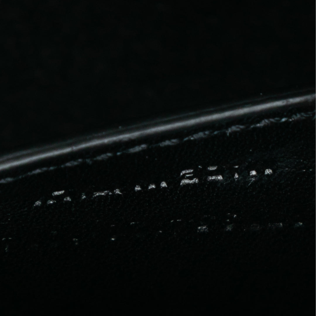Saint Laurent Small Cuir verni Monogram Kate Pompon Sac porté croisé