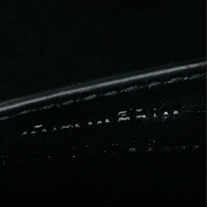 Saint Laurent Small Cuir verni Monogram Kate Pompon Sac porté croisé