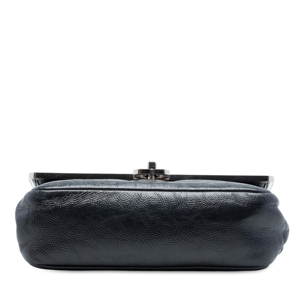 Chanel Small froissé Cuir verni Frame Simple rabat