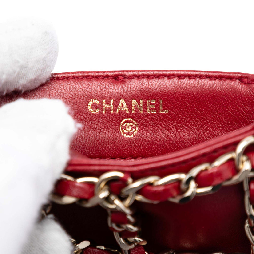 Chanel Cuir d’agneau Tech Me Out Pochette avec chaîne