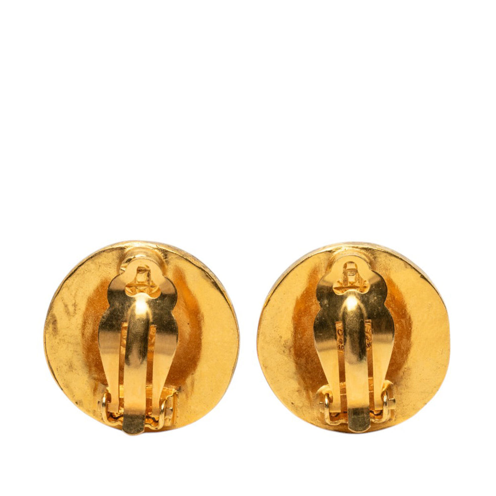 Chanel CC plaqué Arabesque Rond À clip Boucles d'oreilles Doré – vue 2 – GABY PARIS
