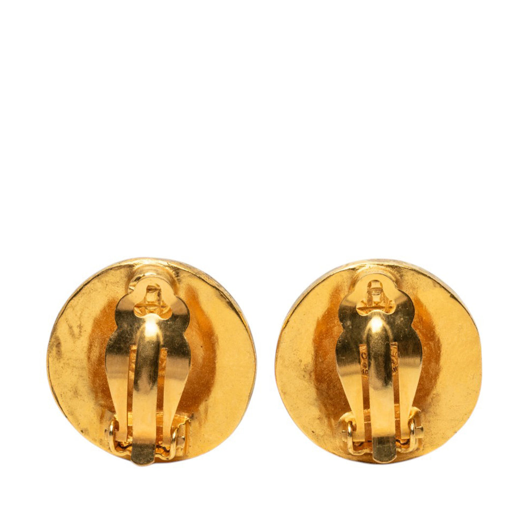 Chanel CC plaqué Arabesque Rond À clip Boucles d'oreilles Doré – vue 2 – GABY PARIS