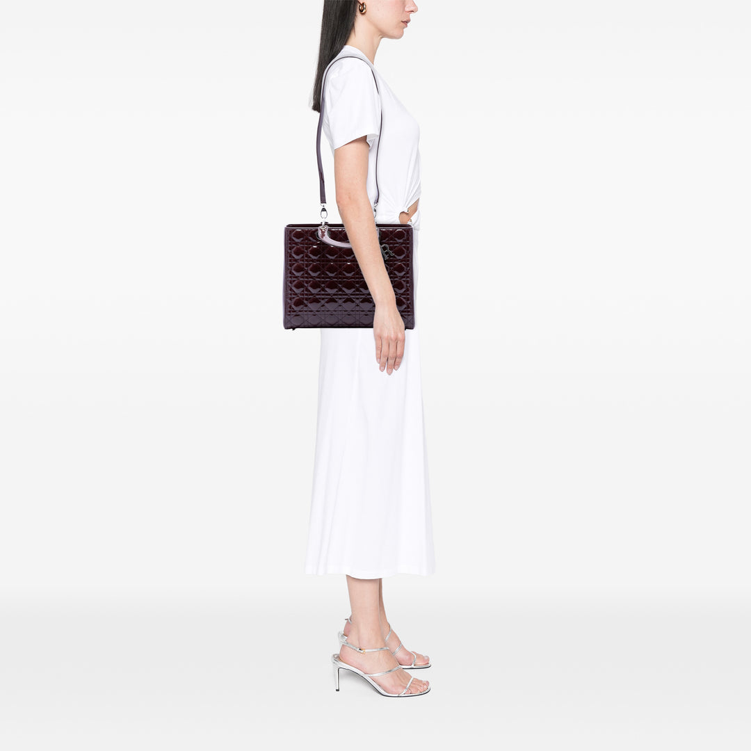 Dior Large Cuir verni Cannage Lady Dior