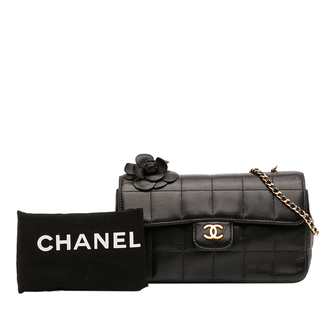 Chanel Mini Cuir d’agneau Chocolate Bar Camellia Flap Noir