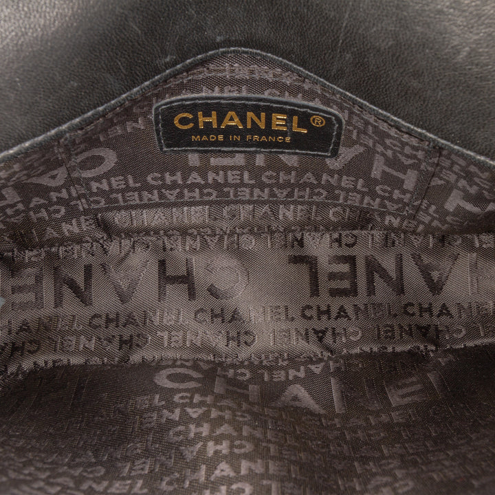 Chanel Mini Cuir d’agneau Chocolate Bar Camellia Flap Noir