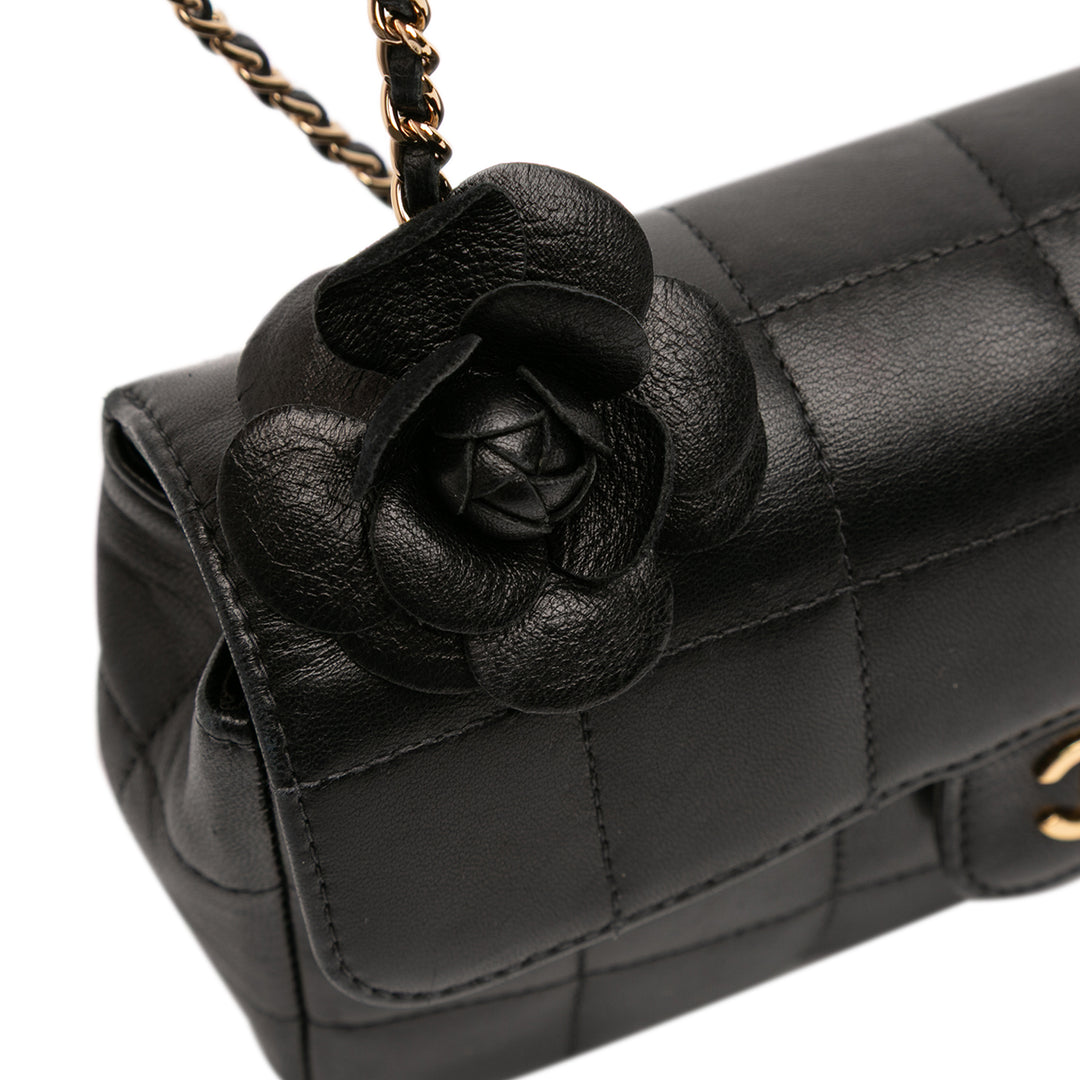 Chanel Mini Cuir d’agneau Chocolate Bar Camellia Flap Noir