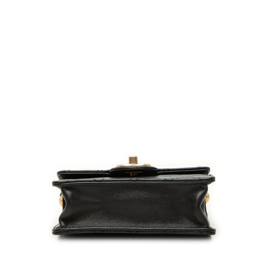 Chanel Small Cuir d’agneau Chic Perles à rabat