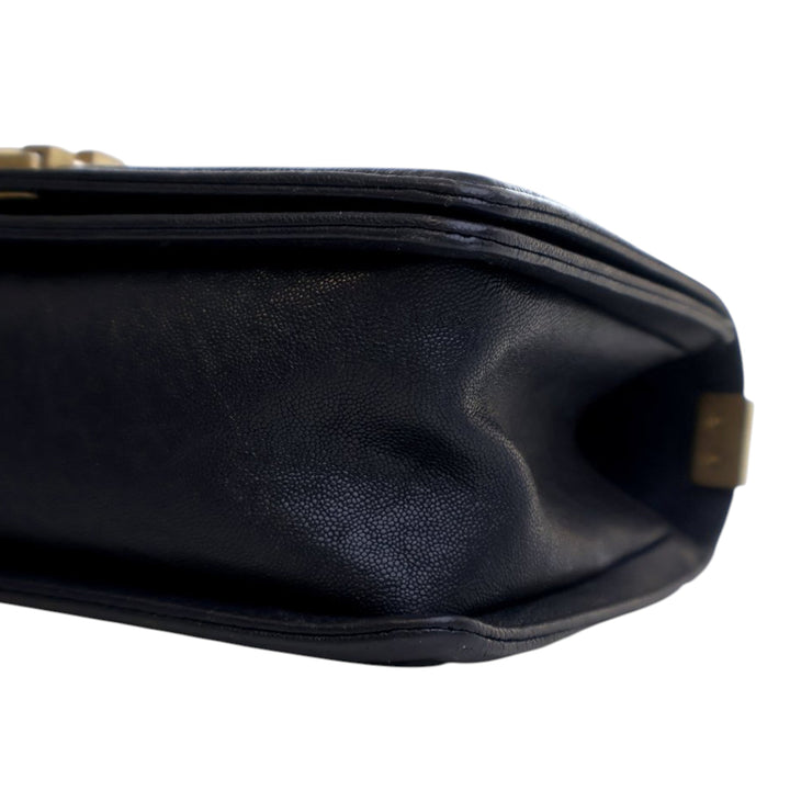 Chanel Old Medium Matelassé Caviar Boy à rabat