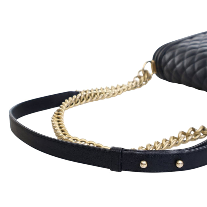 Chanel Old Medium Matelassé Caviar Boy à rabat