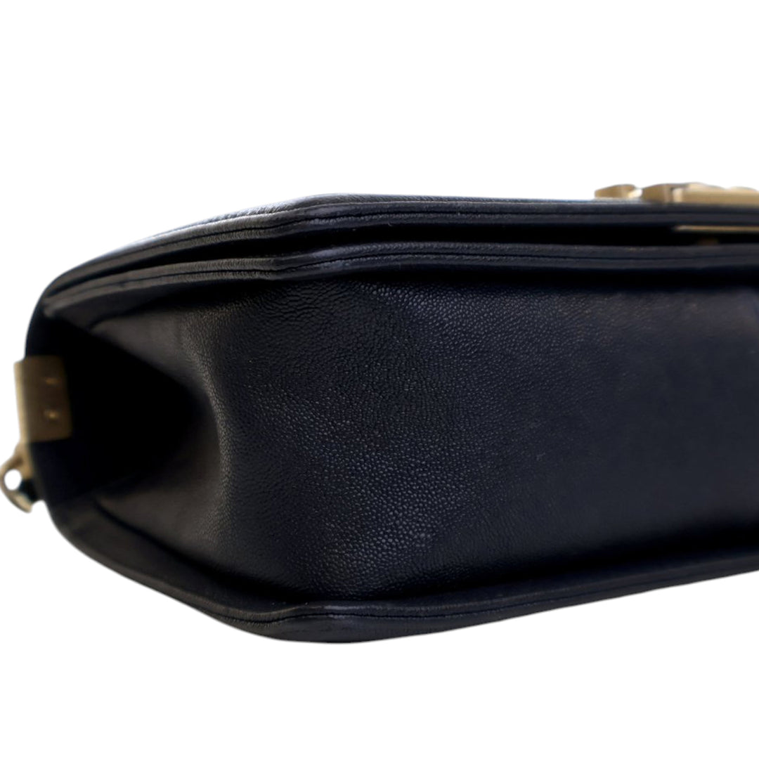 Chanel Old Medium Matelassé Caviar Boy à rabat