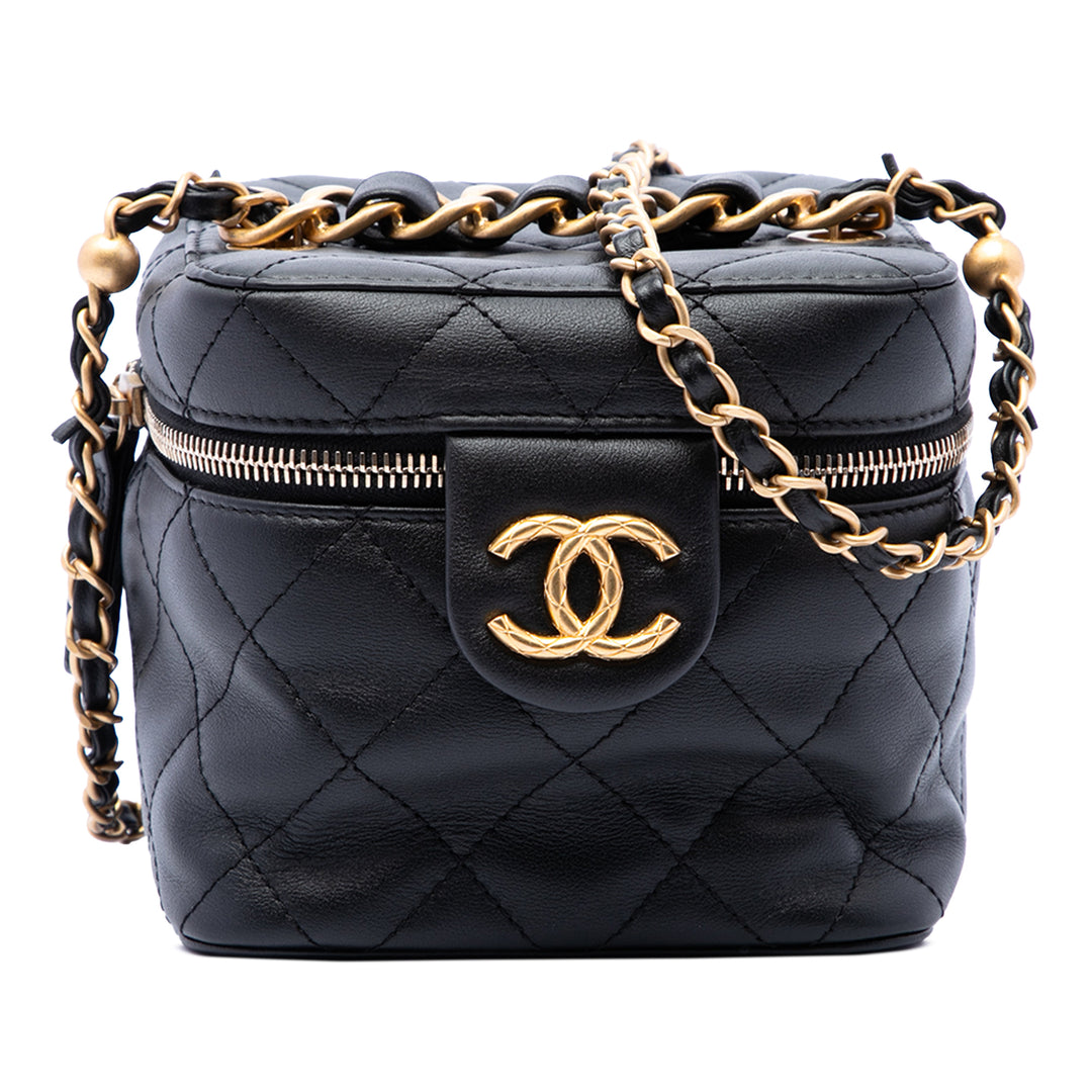 Chanel Vanity CC Matelassé avec chaîne Cuir de veau Noir – vue principale – GABY PARIS