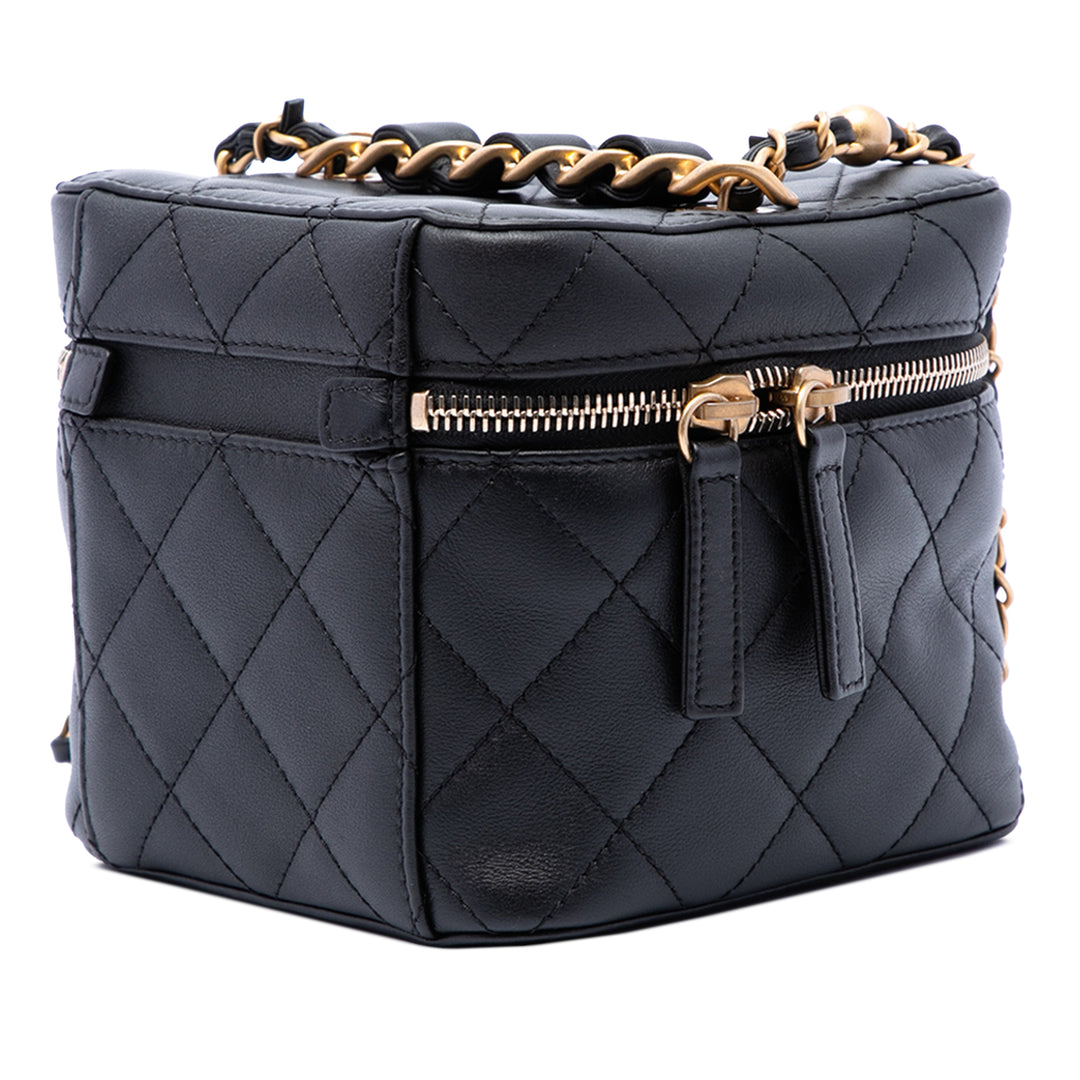 Chanel Vanity CC Matelassé avec chaîne Cuir de veau Noir – vue 2 – GABY PARIS
