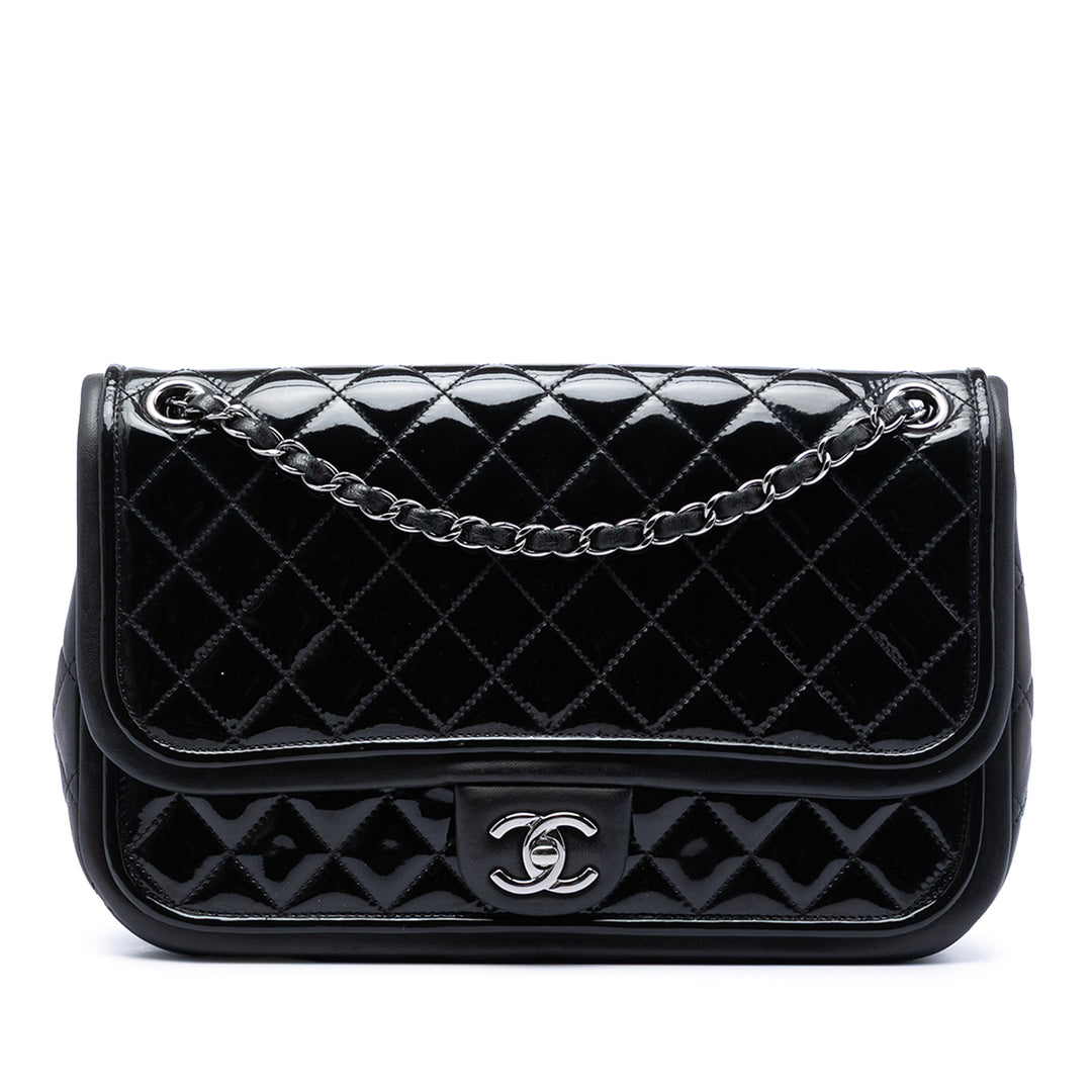 Chanel Matelassé et à finitions Classic Twist à rabat Jumbo Cuir d'agneau