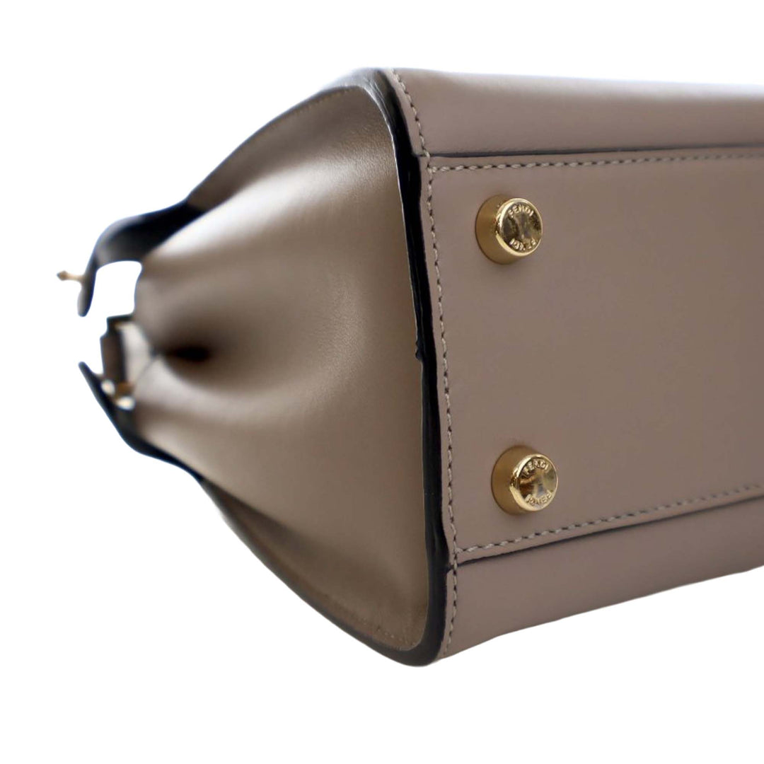 Fendi Small Cuir Peekaboo Iconic Essentially Sac