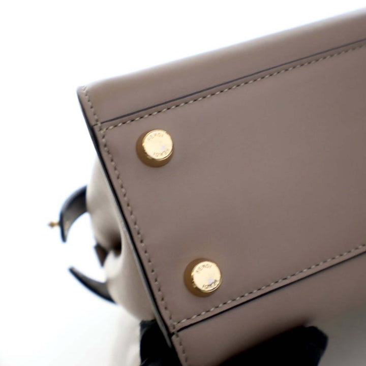 Fendi Small Cuir Peekaboo Iconic Essentially Sac