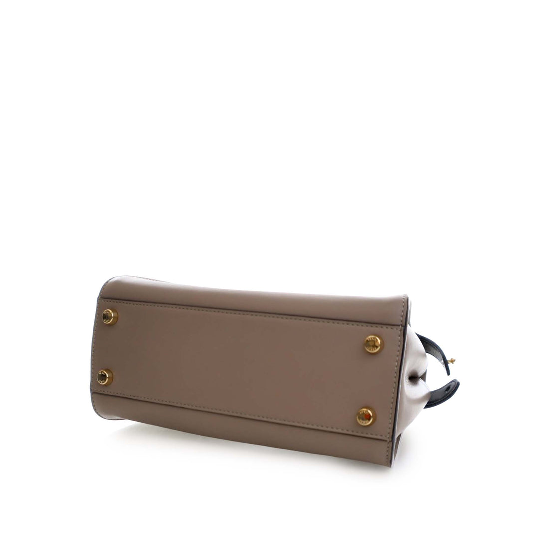 Fendi Small Cuir Peekaboo Iconic Essentially Sac